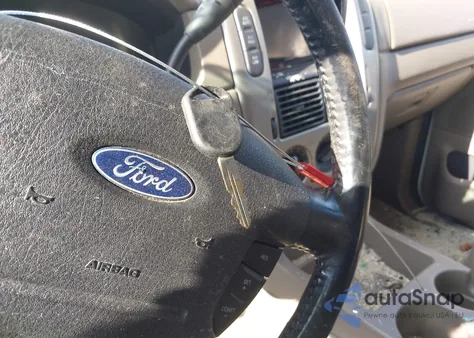 2004 Ford Explorer Nbx/Xlt z USA, uszkodzony, nr VIN 1FMZU73W54UA11591